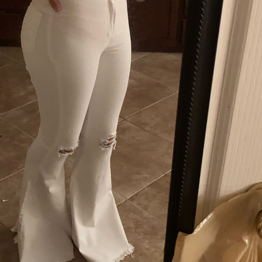 White Bell Bottom Jean L&B